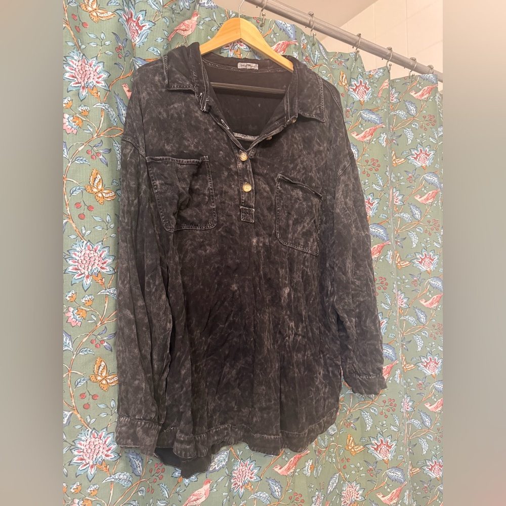 Black Acid Wash Button-Up Shirt White Birch - Picture 2 of 6